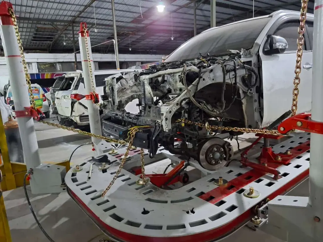 Perbaikan struktur dan frame kendaraan